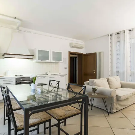 Residenza Ariosto By Apartman *